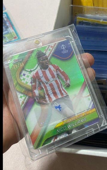 Topps Finest Nico Williams Gesigneerde kaart, Serialized, Nieuw