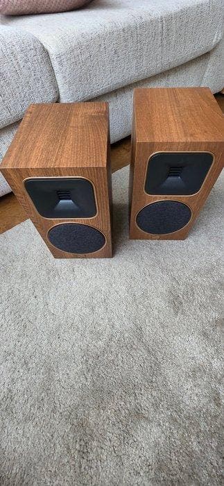 Martin Logan - Foundation B1 / 2-Way Bookshelf, Nieuw