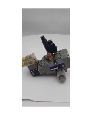 Ventieleiland + 2x Bosch 0-820-022-990, Verzenden