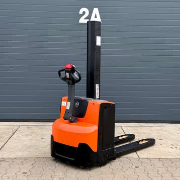 Toyota SWE080L/158cm HH/palletwagen en stapelaar (2016), 1000 tot 2000 kg, Elektrisch, Stapelaar, Toyota