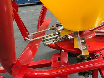 Kraffter zoutstrooier 400l getrokken