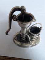 Beeldje - Waterpomp - .835 zilver