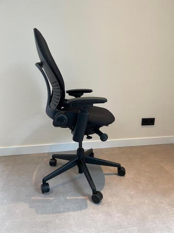 ZGAN Steelcase Leap V2 bureaustoel, full option, Verzenden, Zwart, Zo goed als nieuw, Bureaustoel