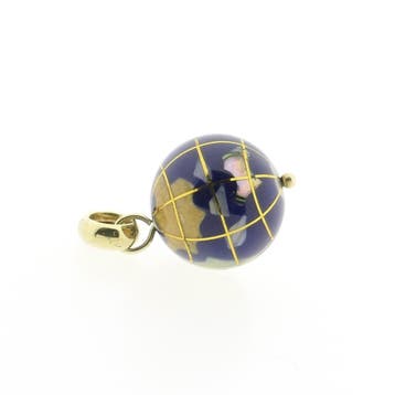 Gouden wereldbol hanger met emaille (Hanger of bedel), Ophalen of Verzenden, Gebruikt, Goud, Overige merken