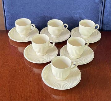 Wedgwood - Koffie- en theeservies (12) - edme - Aardewerk -