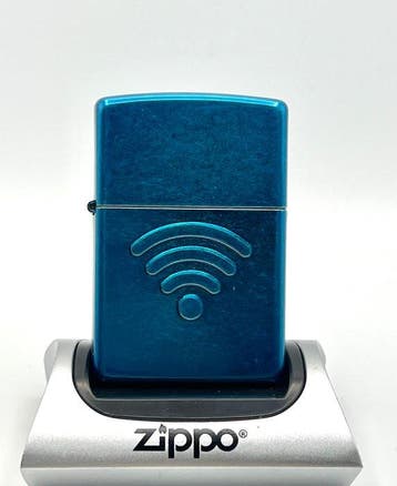 Zippo, No Reserve Price - Wi-Fi Symbol - Abyss Blue Ice /, Nieuw