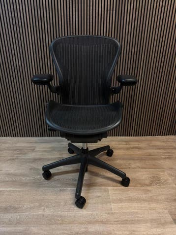 Refurbished Herman Miller Aeron Bureaustoelen, Incl Garantie, Verzenden, Zo goed als nieuw, Zwart, Bureaustoel