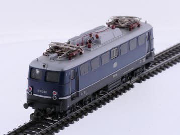 H0 Märklin 3039 elektrische locomotief E10 238 van de DB..., Wisselstroom, Gebruikt, Locomotief, Ophalen of Verzenden