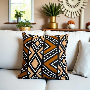 Afrikaans kussen | Bruin & Beige Bogolan - Sierkussen 45x45, Huis en Inrichting, Woonaccessoires | Kussens, Ophalen of Verzenden