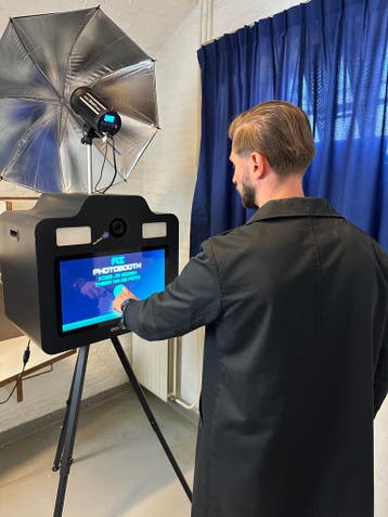 Photobooth te koop - incl uitleg & begeleiding - pin systeem, Hobby en Vrije tijd, Feestartikelen | Verhuur, Ophalen, Nieuw