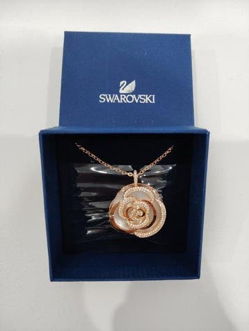 Swarovski - Beeldje - Swarovski Flower Necklace - Kristal,