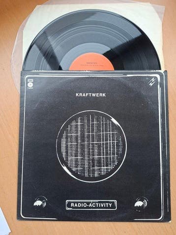 Kraftwerk - RADIO-ACTIVITY (Rare original 1st UK pressing, Nieuw in verpakking