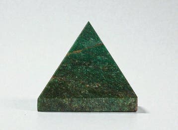 Uitzonderlijke Groene Kyaniet Steen Piramide 105 mm –