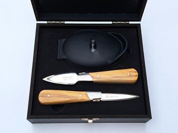 Laguiole - Oyster Gift Set - 2 Oysters knives and an Oyster, Antiek en Kunst