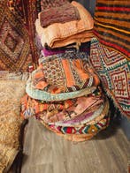 UITVERKOOP! Marokaans Berber Tapijt en Poef! 30% Korting!, Marokkaans , 200 cm of meer, Ophalen of Verzenden, Zo goed als nieuw