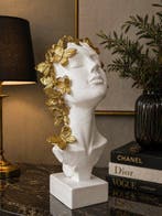 Buste, wit met gouden vlinders – modern klassiek design –