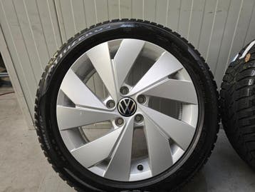VW Caddy Golf Passat Jetta Audi A3 17inch winterbanden 5x112, Auto-onderdelen, Banden en Velgen, Banden en Velgen, Nieuw, 17 inch