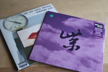 Red Hot Chili Peppers, Stone Temple Pilots - Greatest Hits, Nieuw in verpakking