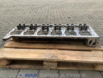 Cilinderkop Volvo D13K 460 21368560, Ophalen, Gebruikt, Volvo, Motor en Toebehoren