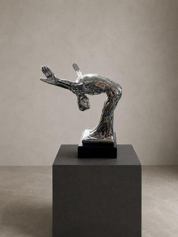 sculptuur, Acrobatische man – Hoogglans zilverkleurig – Op