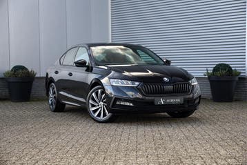 Zakelijke Lease |  Škoda Octavia 1.0 TSI 110PK Sport Black E, Stof, Gebruikt, Overige brandstoffen, Zwart