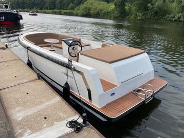 Reitdieper 635 Tender Elektrisch | Vaartijd 8 uur |, Nieuw, Polyester, Elektrisch, Binnenboordmotor
