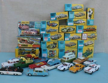 Corgi 1:43 - Modelauto (21) - Group of 21 Corgi Toys with, Nieuw