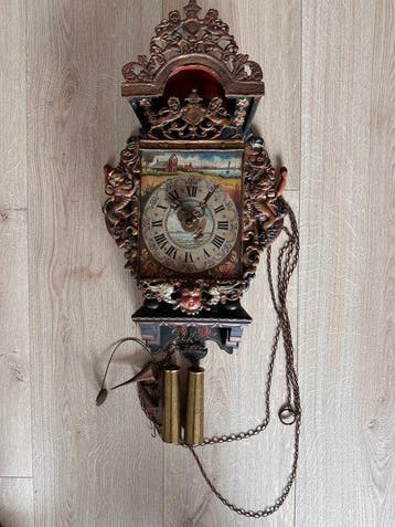 Friese stoelklok - Antiek Hout, Koper, Verguld - 1800-1850 -