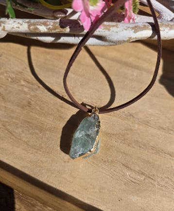 Handgemaakte edelsteen ketting met ruwe Jade - lange, Nieuw