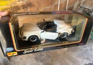 Maisto 1:18 - Modelauto - Porsche 911 Speedster (1989), Hobby en Vrije tijd, Nieuw