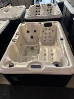 Luxe 3 Persoons Spa / Jacuzzi – Plug & Play 220V – Parlemoer, Zo goed als nieuw, Pomp, Vast