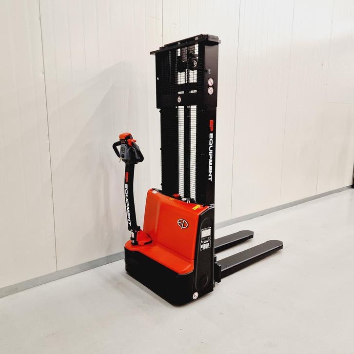2025 EP DS3 stapelaar 2.7m tot 4.1m  hefhoogte, Zakelijke goederen, Machines en Bouw | Heftrucks en Intern transport, 1000 tot 2000 kg