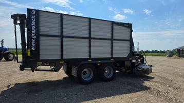 Grass Technology Grazer GT120 met DWARSAFVOERBAND, Voertechniek