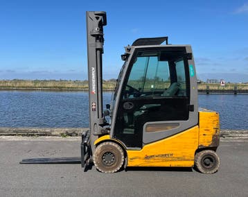 Grote voorraad gebruikte heftrucks, reachtrucks, stapelaars