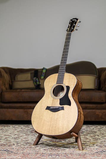 Taylor 114e 2021 | Natural Walnut, Muziek en Instrumenten, Nieuw
