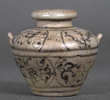 Jiajing (1522-1566) - Pot - Blauw-witte bolvormige vaas uit