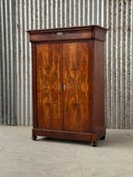 Kast - kleding kast, Linnenkast, linnenpres, wardrobe -