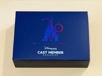 Insigne 30 Years of Magic Gift Box - Frankrijk - 21e eeuw, Nieuw