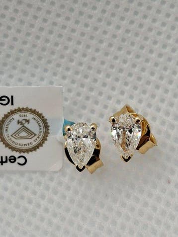 Oorstekers - 18 karaat Geel goud - 0.75ct. tw. Diamant