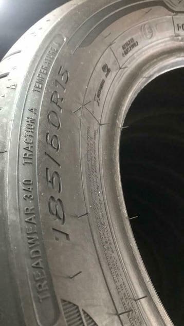 185 60 15 Dunlop. Demo. Puntjes zitten er nog op, Ophalen, Gebruikt, 15 inch, 185 mm