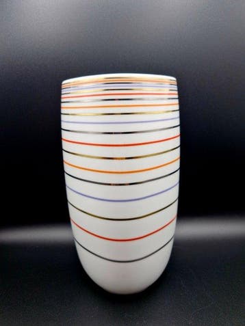 Rosenthal - Robin Platt und Cairn Young - Vaas - Yono Cyrrus