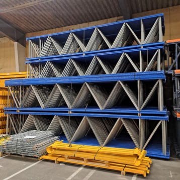 Gebruikte Esmena palletstelling 2450x3600x1050 mm (hxbxd) 2