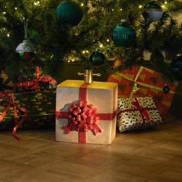 Kerstboomstandaard cadeau met strik - 26 x 25 x 32 cm, Verzenden, Nieuw