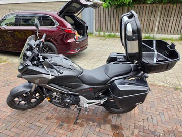 Honda NC750X ABS | Slechts 2.685 km | Volledig uitgerust met, Motoren, Motoren | Honda, Gebruikt, ABS, Handgeschakeld