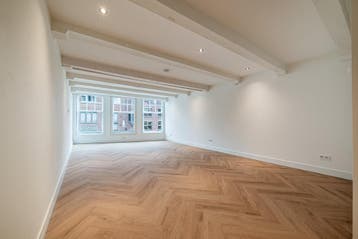 Te huur: Appartement Damrak in Amsterdam, Noord-Holland, Appartement, Amsterdam