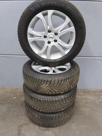 Nissan Qashqai winterset 17 inch Michelin en Bridgestone, Banden en Velgen, 17 inch, Personenwagen, Gebruikt
