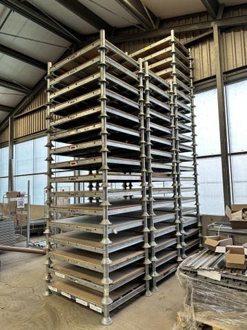Stapelrek 1560x1190x310 mm inclusief voet, staal, gebruikt -, Ophalen of Verzenden, Gebruikt