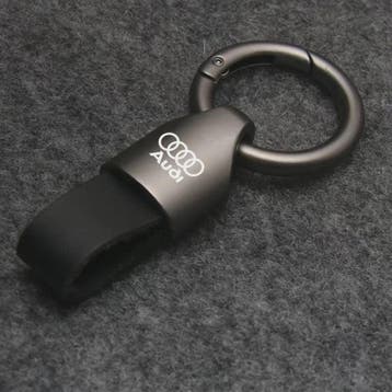 Luxe Suède & Metaal Audi Sleutelhanger - Stijlvol Accessoire, Verzenden, Nieuw