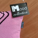 In The Mood | Kussen Madina Cyclaam | Roze | 50x50cm, Huis en Inrichting, Woonaccessoires | Kussens, Ophalen of Verzenden, Nieuw
