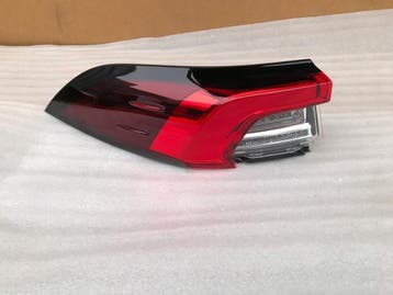 Toyota Corolla E21 2019- achterlicht links LED, Verzenden, Gebruikt